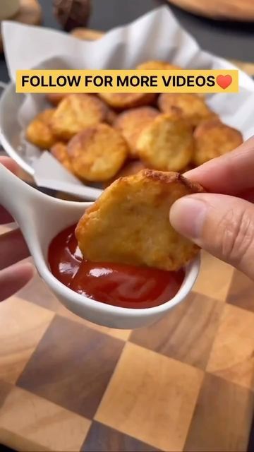 Easy Chicken Nugget Recipes, Healthy Chicken Nuggets, Easy Baby Food Recipes, Chicken Nugget Recipes, Nuggets Recipe, Tasty Recipes Videos, Easy Baking Recipes Desserts, Food Recepie, Delicious Chicken