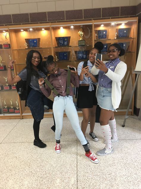 #seniors #spiritweek #nerds #mathletes #v.s #athletes Mathlete Vs Athlete Day Spirit Week, Athlete Vs Mathlete Spirit Week, Mathletes Vs Athletes Spirit Weeks, Nerd Outfits Spirit Week, Mathletes Vs Athletes, Spirit Week Outfits, Friend Ideas, Week Outfits, Nerd Outfits