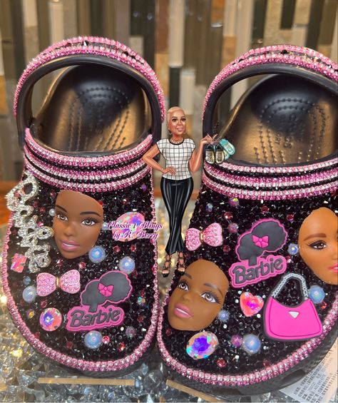 Allow us to help your little girl step with style with actual Barbie faces on her Classy crocs! Barbie Crocs, Croc Designs, Crocs Custom, Croc Ideas, Bedazzled Stuff, Croc Decorations, Crocs Ideas, Denim Diy Clothes, Bedazzled Shoes