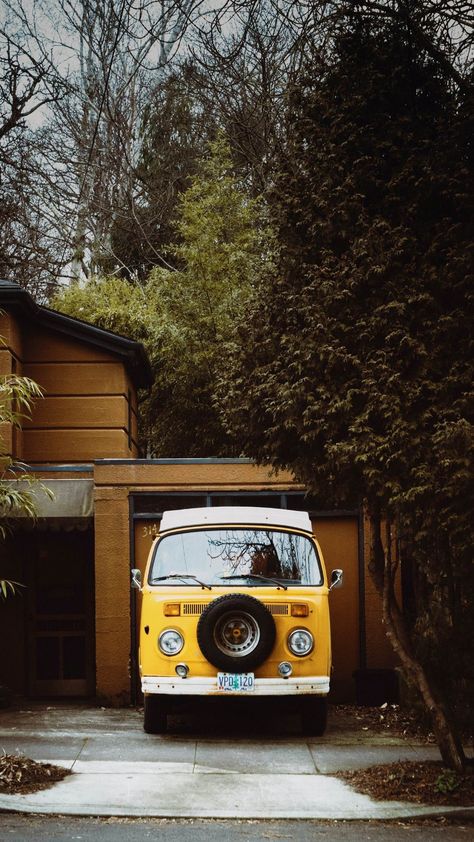 Campervan Wallpaper, Camping Vans, Van Kitchen, Lock Screen Wallpaper Iphone, Wallpaper Images Hd, Iphone Wallpaper Images, Background Images Hd, Full Hd Wallpaper, Beautiful Wallpapers Backgrounds