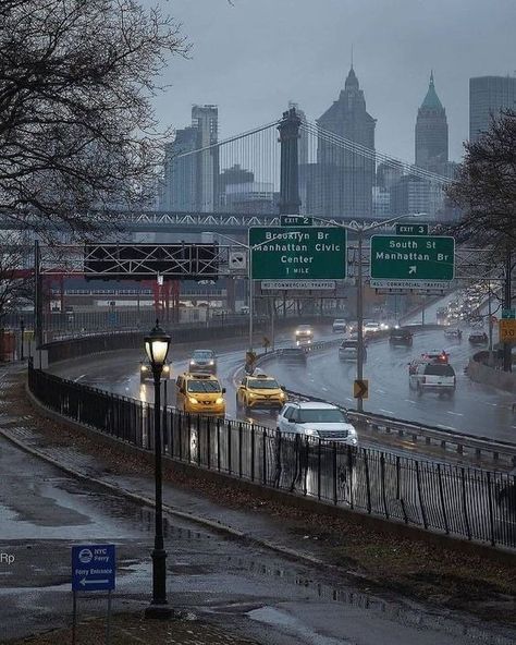 Nyc Aesthetic, Nyc Life, New York Aesthetic, New York Life, City Vibe, Amazing Pictures, Dream City, Concrete Jungle, A Rainy Day