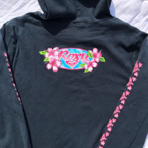 Roxy 2000s, Roxy 90s, Vintage Roxy, Vintage Roxy Clothes, Vintage Roxy Poster, Roxy Vintage, Billabong Sweatshirts & Hoodies, Bright Outfits, Roxy Girls