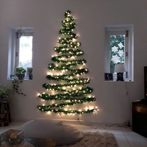 8 Unique Christmas Trees for the Adventurous at Heart - Twelve Days of Christmas Christmas Decorations Apartment, Dollar Tree Christmas Decor, Wall Christmas Tree, Ideas Navideñas, Christmas Apartment, Beachy Christmas, Creative Christmas Trees, Alternative Christmas, Alternative Christmas Tree