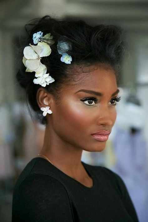 Perfect Spring/Summer Look. Model: Mélodie Monrose. Backstage at Zac Posen Spring 2014 RTW Black Wedding Hairstyles, Flowers In Her Hair, Natural Hair Inspiration, Black Wedding, Black Is Beautiful, Rehearsal Dinner, Black Beauty, Black Women Hairstyles, Bridal Makeup