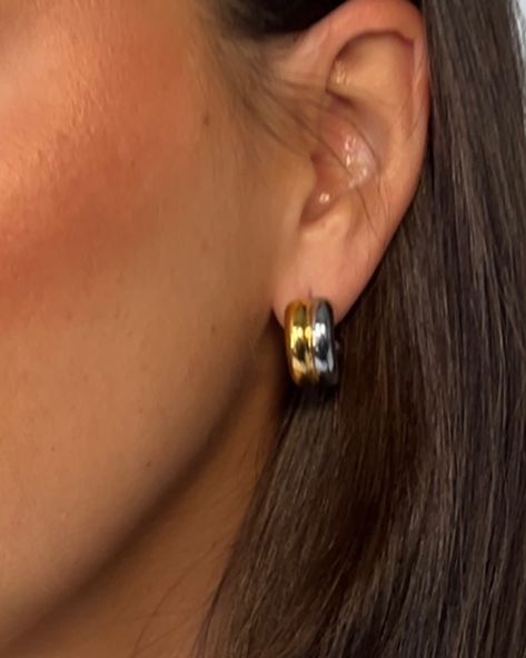 Mixed metal jewelry is definitely having a moment and we are obsessed! The SARAH is a versatile gold and silver statement earring that pairs well with your other favorite pieces to elevate your everyday style. She officially launches on October 1st but is available now for preorder on AMARADALLAS.COM. Are you into mixed metals? Gold And Silver Earrings Mixing, Gold And Silver Earrings, Huggie Earring, Silver Statement Earrings, Mixed Metal Earrings, October 1st, Mixed Metal Jewelry, Statement Earring, Metal Earrings