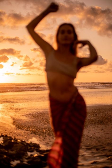 Ecstatic Dance, Movement Photography, Dance Aesthetic, Nose Shapes, Dance Movement, Dancing Aesthetic, Yoga Dance, The Smile, Marca Personal