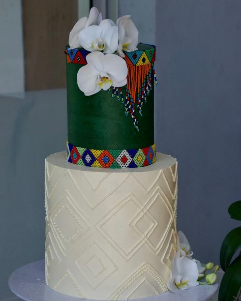 Traditional Wedding Cake 💒 . . . . #oombako #oombakooutlet #traditionalweddingcake #southafricanbaker #southafricancakes #richardsbaybaker #richardsbay #traditionalwedding Traditional Cakes Wedding, Traditional Cakes Wedding African, Umembeso Dresses, African Wedding Cakes, Traditional Wedding Cakes, Traditional Wedding Cake, Traditional Cakes, Cakes Wedding, Dresses Ideas