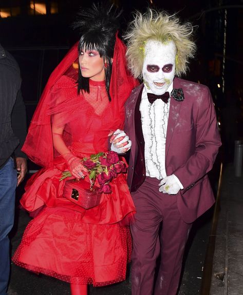 Abel And Bella, Beetlejuice Halloween Costume, Beetlejuice Costume, Horror Halloween Costumes, Annual Halloween Party, Beetlejuice Halloween, Hot Halloween Outfits, Dressup Party, Halloween 2019