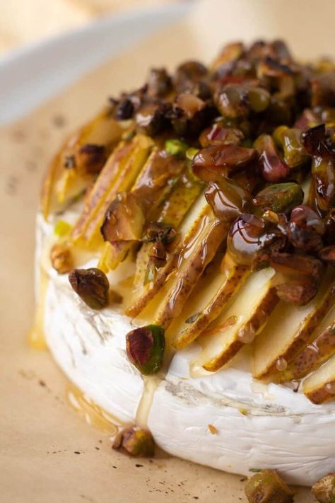 Baked Brie And Pears, Baked Brie Pistachio Honey, Pears And Brie, Pear Baked Brie, Baked Brie With Pears And Honey, Baked Brie Pear, Brie With Pears, Fall Baked Brie, Brie Board