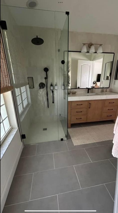 Small Bathroom Black Hexagon Tile Floor, Bathroom Black Hexagon Tile, Bathroom Black Hexagon Tile Floor, Bathroom With Dark Tile, Master Bath Tile Combinations, Black Hexagon Tile Floor, Small Bathroom Black, Bathroom Master Bath, Dark Tile Floors