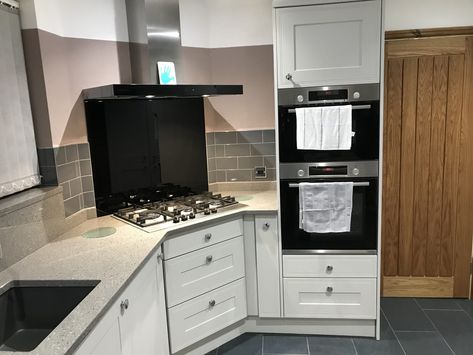 Kitty Corner Kitchen Island, Corner Cooker, Corner Stove, Telford Shropshire, German Kitchens, Corner Kitchen, German Kitchen, Dream Kitchens, Kitchen Interior Design Modern