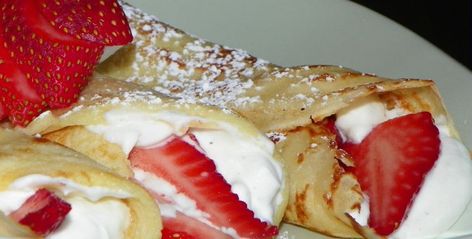 Swedish Crepes Recipe - Genius Kitchen Swedish Crepes, Simple Crepe Recipe, Easy Crepe Recipe, Crepe Recipe, Crepes Recipe, Crepe Pan, Crepe Recipes, Whipped Cream, French Toast