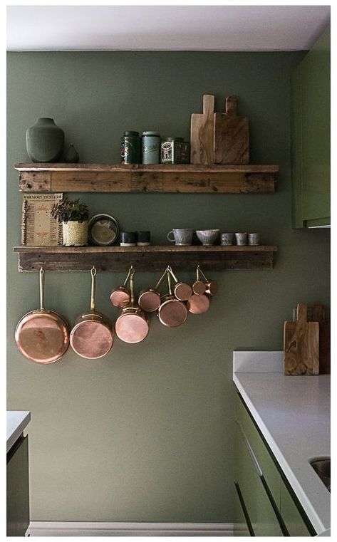 25+ Stylish Ways To Display Your Copper Cookware | momooze.com Wattle And Daub, Copper Kitchen Decor, Kitchen Ikea, Copper Pans, Living Room Red, Wooden Boards, Green Walls, Island Decor, Living Room Green