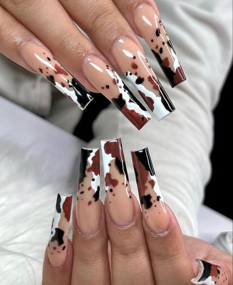 Rodeo Nails, Chloe Nails, Elegant Touch Nails, Horror Nails, Cow Nails, Colored Acrylic Nails, Summery Nails, Cute Acrylic Nail Designs, Acrylic Nails Coffin Pink