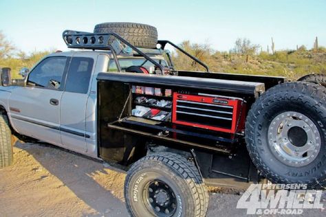 2001- Dodge Ram 2500 - The Chase Is On - 4-Wheel & Off-Road Magazine Utility Truck Organization Ideas, Service Bed Truck, Chase Truck, Truck Bed Box, Adventure Truck, Flatbed Truck Beds, 2nd Gen Cummins, Utility Bed, Welding Trucks