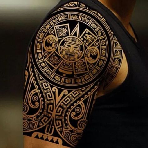 13 notables tatuajes con motivos prehispánicos -Más de México Stammestattoo Designs, Filipino Tattoos, Aztec Tattoo Designs, Maori Tattoos, Armband Tattoos, Tattoo Shoulder, Tattoo Trend, Marquesan Tattoos, Maori Tattoo Designs