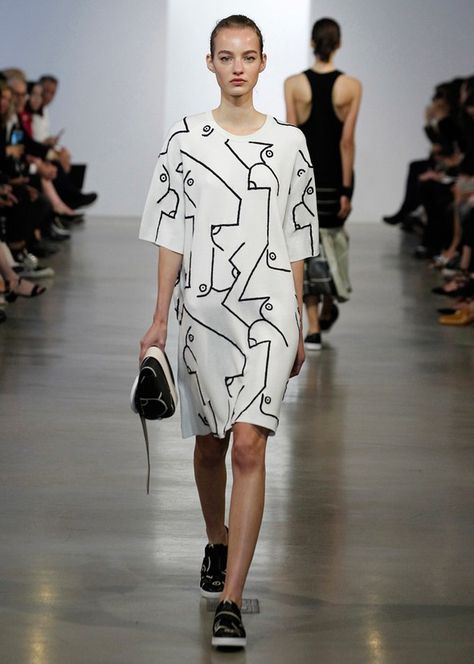 Style Rookie, Creative Dress, Resort 2016 Fashion, Architectural Fashion, Zsazsa Bellagio, Ad Photography, Calvin Klein Collection, Cubism, 2016 Fashion