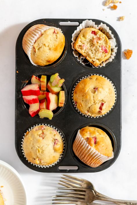 Easy and healthy banana rhubarb muffins are made with simple, wholesome ingredients and stay moist for up to a week! Naturally sweetened with banana, this moist and delicious muffin stays fresh for days. Banana Rhubarb Muffins, Banana Rhubarb, Clean Freezer, Best Rhubarb Recipes, Rhubarb Muffins, Healthy Banana Muffins, Freezer Recipes, Homemade Muffins, Healthy Banana