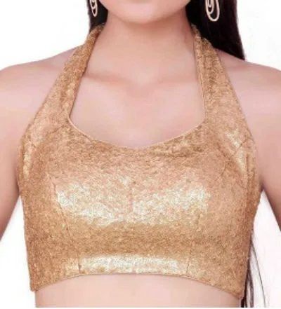 12 Latest Halter Blouse Designs for Sarees and Lehengas (2020) Halter Saree Blouse, Lehengas 2023, Design Of Blouse, Blouse Designs Ideas, Halter Neck Blouse Design, Choli Blouse Design, Indian Blouse Designs, Halter Neck Blouses, Strip Blouse