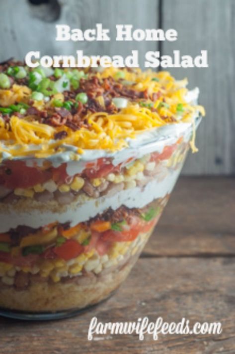 Layered Cornbread Salad, Southern Cornbread Salad, Bacon Cornbread, Cornbread Recipes, Cornbread Salad, Layered Salad Recipes, Trifle Bowl, House Country, Layered Salad