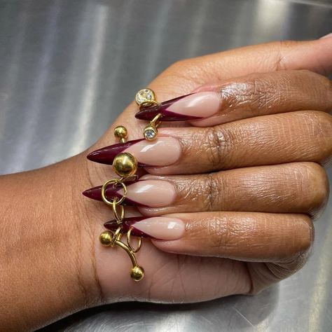 Top 12 Must-Try Pierced Nail Designs for a Unique Touch | Lavis Dip Systems Inc Pierced Nails, Piercings Ideas, Nail Piercing, Band Nails, Builder Gel Nails, Powder Nail Polish, Young Nails, Gel Tips, Gel Lacquer