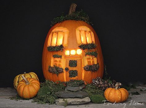 25 Clever Pumpkin Carving Ideas - Creative and adorable pumpkin carving ideas that will bring the whole family together for this favorite fall activity! Unique Pumpkin Carving Ideas, Pumpkin Fairy House, Fruits Decoration, Pumkin Carving, Creative Pumpkin Carving, Easy Pumpkin Carving, Pumpkin Carving Ideas, Pumpkin House, Lantern Ideas