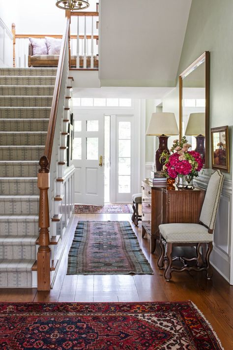 andrew howard south carolina staircase Andrew Howard, Pine Dining Room, Woven Bar Stools, Rustic Staircase, Gardening Aesthetic, South Carolina Homes, Entry Furniture, Glass Staircase, Staircase Decor