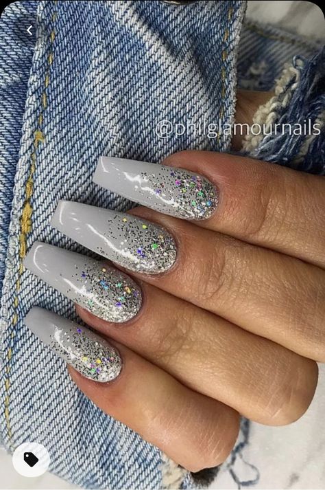 Gray Ombre Nails, Gray Nail Art, Silver Acrylic Nails, Gray Nail, Grey Acrylic Nails, Prom Nails Silver, Grey Nails, Grey Nail Designs, Gray Ombre