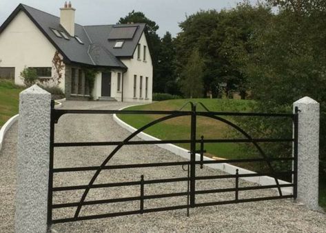 Gate Inspiration, Iron Gates Driveway, Entrance Gates Driveway, Estate Fencing, Drive Gates, Gates Driveway, Wrought Iron Garden Gates, Garden Driveway, Ranch Gates