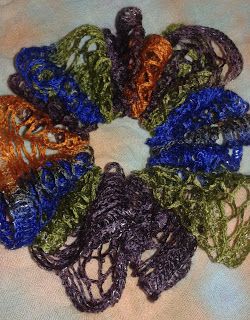 Sashay Yarn Projects Crochet, Crocheted Ponytail Holders, Ruffle Yarn Crochet Patterns, Ruffle Yarn Projects, Braid Decorations, Sashay Yarn Projects, Crochet Garlands, Random Crochet, Ruffle Yarn