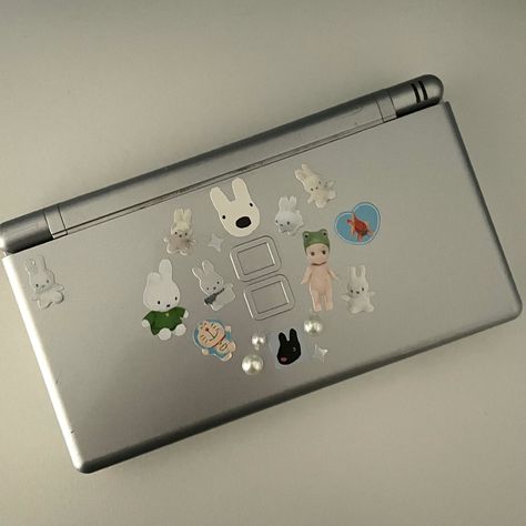 Nintendo Ds Decoration, Ds Decoration, Ds Aesthetic, Pc Aesthetic, About Virgo, Retro Gadgets, The Boogeyman, Image Swag, Cute Little Things