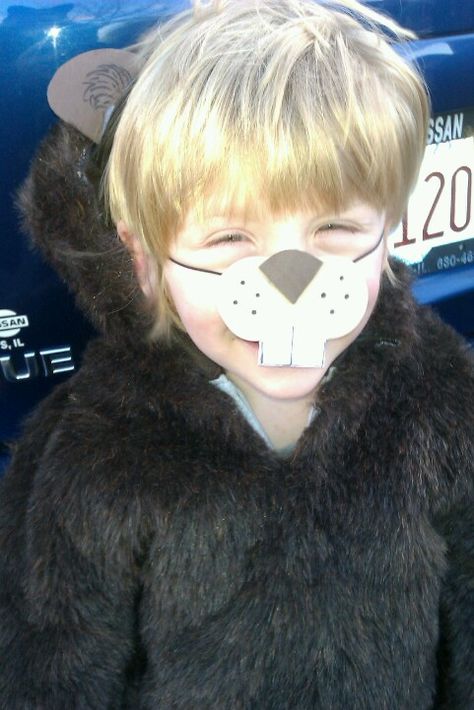 Beaver costume Beaver Costume Diy, Festival Costumes Diy, Beaver Party, Beaver Costume, Beaver Teeth, Narnia Costumes, Beaver Lodge, Canada Party, Opera Costumes