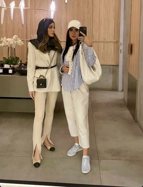 Summer Outfits Iran, Iran Street Style, Angelina Jolie Hair, Formal Pant, Spring Ootd, Iranian Fashion, Ootd Spring, Iranian Women Fashion, Hijab Aesthetic