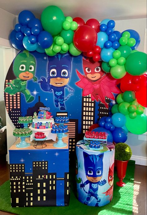 Pj Masks Birthday Theme, Pjmask Birthday Party Ideas, Pj Mask Balloon Garland, Pjs Masks Birthday Party, Pj Masks Birthday Party Ideas Decoration, Pjmasks Birthday Party Ideas Boy, Pj Mask Birthday Party, Pj Masks Birthday Party Ideas, Pj Mask Birthday