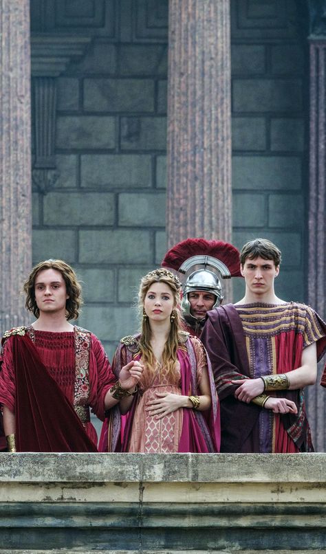 Ancient Romans Aesthetic, Ancient Rome Aesthetic, Rome Hbo, Medieval Fantasy Clothing, Gaius Julius Caesar, Empire Series, Period Dress, Greek And Roman Mythology, Aaron Taylor Johnson