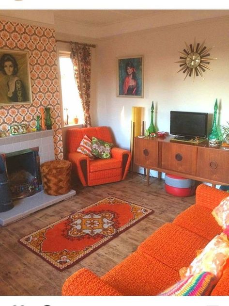 Hippie Apartment, 70s Living Room, 70s Interior, 70s Home, Home Design Inspiration, Retro Living Rooms, 70s Decor, 70s Home Decor, Home Decor Ideas Living Room