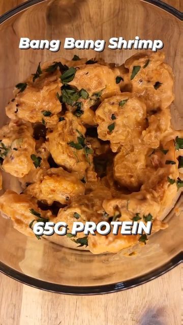 Healthy Lifestyle | Weight Loss Recipes | Fitness on Instagram: "🚨HIGH PROTEIN BANG BANG SHRIMP🚨 🧡Follow @healthywhileliving🧡 Macro Friendly Bang Bang Shrimp 🍤🔥! For Shrimp: -384g Large Shrimp (peeled) -Season With Smoked Paprika, Salt, & Pepper. -27g Corn Starch(Season With Smoked Paprika) -Egg Beaters Or Egg Whites for Egg Wash Sauce ingredients: -45g Hellmann’s Light Mayo -90g G Hughes Sweet Chili Sauce -40g Plain Non-Fat Greek Yogurt -Smoked Paprika, Crushed Red Pepper Macros: -503 Cal Low Calorie High Protein Meals Shrimp, Shrimp High Protein Meals, Protein Shrimp Recipes, High Protein Shrimp Dinner, High Protein Shrimp Recipes, Shred Happens, High Protein Lunch Ideas, Body Ideas, High Protein Dinner