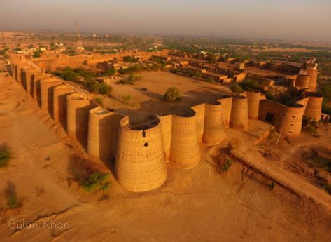 Brilliant beauty wonderful aerial view of Derawar fort Bahawarpur Punjab Pakistan Derawar Fort, Punjab Pakistan, Japanese Castle, World History, Aerial View, Old World, Monument Valley, Pakistan, Fort