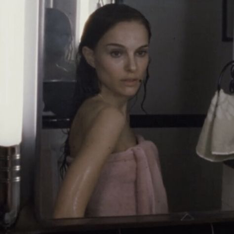 Nina Black Swan, Nina Sayers, Black Swan Movie, Black Swan 2010, Swan Queen, White Swan, Natalie Portman, Black Swan, Just Girly Things