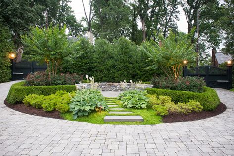 17 Brilliant Front Yard Landscape Design Ideas Circle Driveway Landscaping, Circle Driveway, Front Yard Landscape, Planters Ideas, Privacy Plants, Driveway Landscaping, Yard Landscape, Circular Driveway, Backyard Inspo