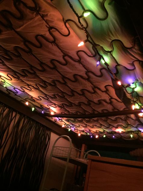 Under Bed Fort Dorm Room, Under Bed Nook Dorm, Under Bed Hangout, Cozy College Dorm, Snug Ideas, Dorm Vibes, Bed Fort, College Vibes, Dorm Bed