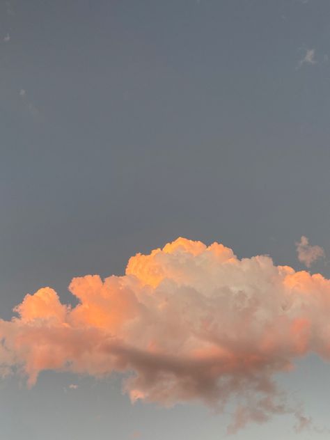 Grey Peach Aesthetic, Pink Cloud Sunset, Sunset Clouds Photography, Peach Fuzz Aesthetic, Peach Clouds, Sky Core, Sunrise Clouds, Soft Clouds, Painting Clouds