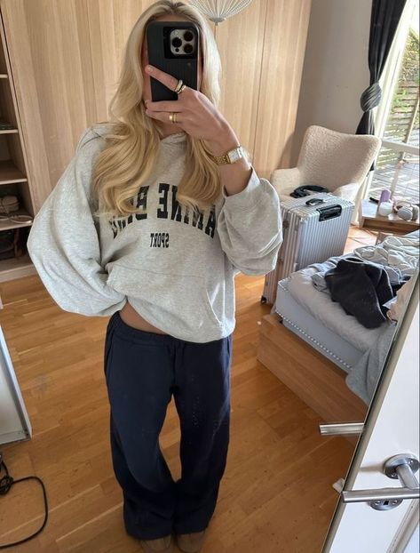 Cute Comfy Outfits For Winter, Sweatpants Outfits, Skandinavian Fashion, Populaire Outfits, Outfit Inspo Casual, Foto Casual, Lazy Day Outfits, Stil Inspiration, Mode Ootd