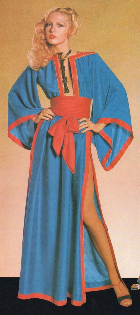 Emanuel Ungaro, 1977 70s Kimono, 70s Inspiration, Vintage Fashion 70s, Silk Kimono Dress, Decades Of Fashion, Fashion Highlights, 70s Vintage Fashion, 1970's Fashion, 1960's Fashion