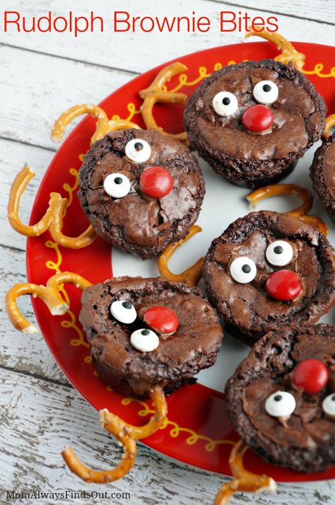 Northpole Breakfast, Cute Christmas Treats, Bday Treats, Reindeer Brownie, Mickey Cookies, Holiday Party Desserts, Christmas Treats To Make, Holiday Treats Christmas, Christmas Brownies