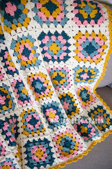 Crochet Granny Square Color Combos, Granny Square Color Combos, Crochet Granny Square Blanket Pattern, Granny Square Blanket Pattern, Square Blanket Pattern, Granny Square Blanket Tutorial, Granny Square Pattern Free, Crochet Blanket Diy, Blue Crayon