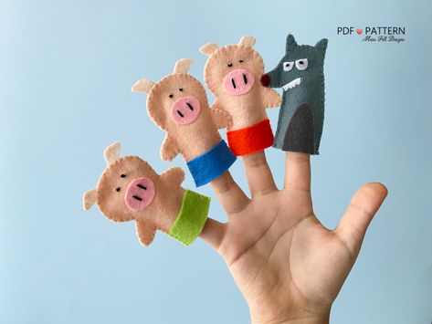 Pencil Topper Crafts, Finger Puppet Patterns, Felt Puppets, The Three Little Pigs, Puppets For Kids, Felt Finger Puppets, Puppet Patterns, Felt Crafts Patterns, Cute Sewing Projects