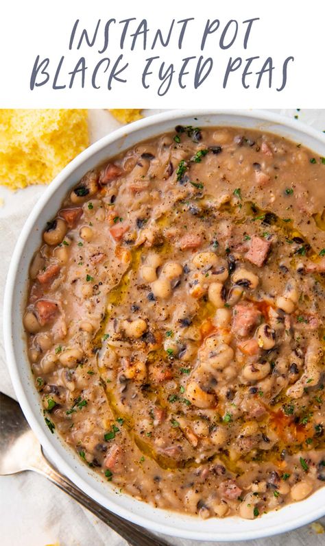 These Instant Pot black-eyed peas are the best ever, coming from a Southerner! They're easy to make, thanks to the Instant Pot, and are absolutely loaded with flavor from easy-to-find ingredients. Perfect for New Year's Day or anytime you're craving delicious black-eyed peas. Blackeyed Pea Recipes, Cooking Black Eyed Peas, Warming Soups, Black Eyed Peas Recipe, Bean Dishes, Peas Recipe, Chicken Recipies, Holiday Dishes, Pressure Pot