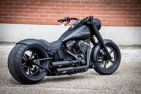 The Best Harley Davidson Motorcycles of the 1950s Hd 883 Iron, Vrod Custom, Hd Fatboy, Motocykle Harley Davidson, Harley Davidson Night Rod, Harley Fatboy, Harley Davidson Pictures, Мотоциклы Harley Davidson, Motos Harley