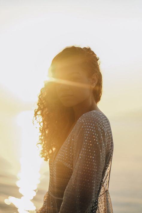 Sunrise Beach Editorial Photoshoot - MY CHIC OBSESSION Coral Photoshoot, Beach Sunrise Photoshoot, Beach Editorial Photoshoot, Sunrise Beach Photoshoot, Sunrise Portrait, Sunset Beach Photoshoot, Beach Portrait Photography, Dreamy Photoshoot, Portrait Beach